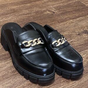 Black simplest loafers